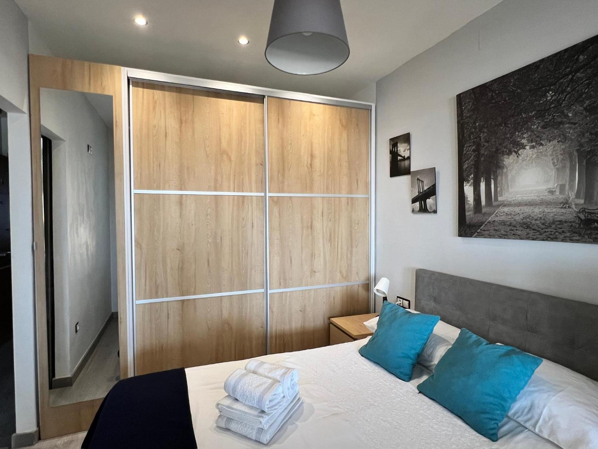 Espectacular Apartamento Junto Al Mar, Con Piscina En Малага Экстерьер фото