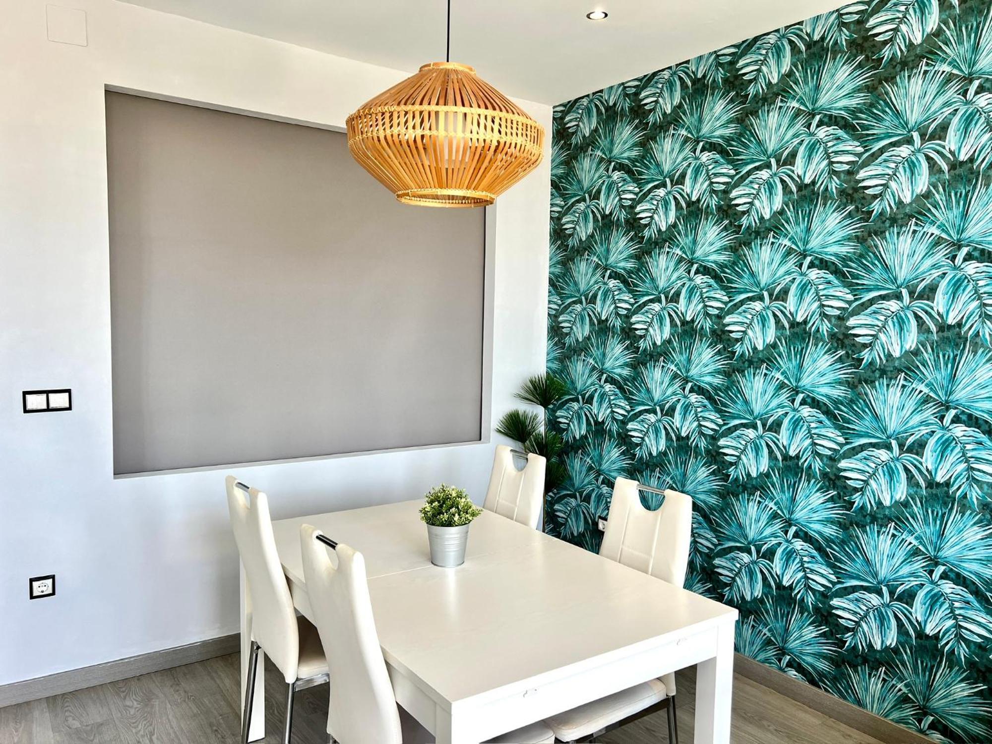 Espectacular Apartamento Junto Al Mar, Con Piscina En Малага Экстерьер фото