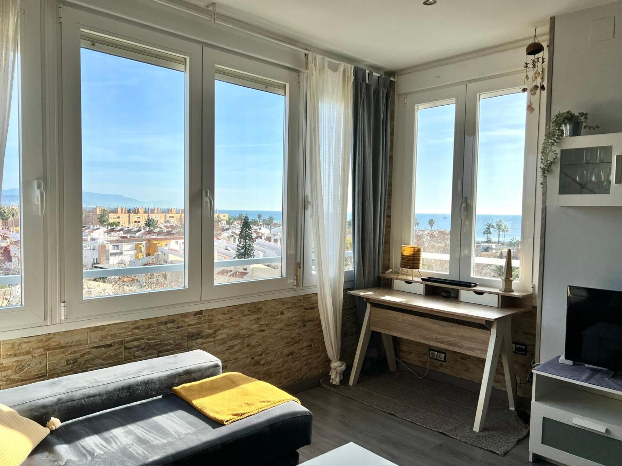 Espectacular Apartamento Junto Al Mar, Con Piscina En Малага Экстерьер фото